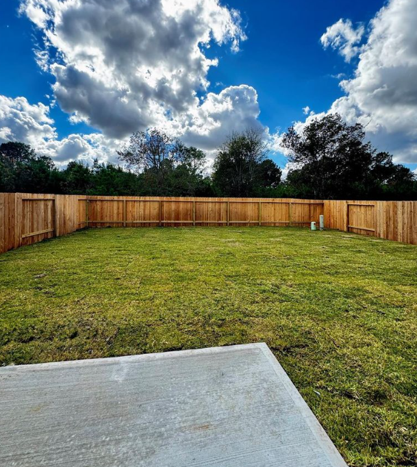 ✨ MASSIVE PRICE CUT – MOVE-IN READY! ✨ Brand-new Starlight Home in Waller