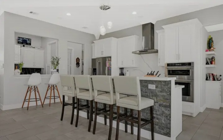 LUXURY HOME + GUEST HOUSE FOR SALE IN HOUSTON - Houses in Houston - Image 4 of 10