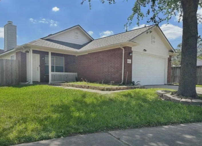 move-in ready home at an affordable price in houston - Houses in Houston - รูปภาพ 2 of 10