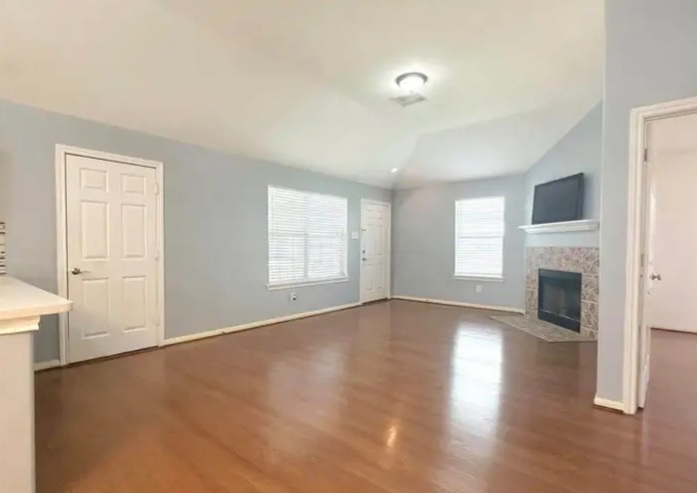 move-in ready home at an affordable price in houston - Houses in Houston - รูปภาพ 4 of 10