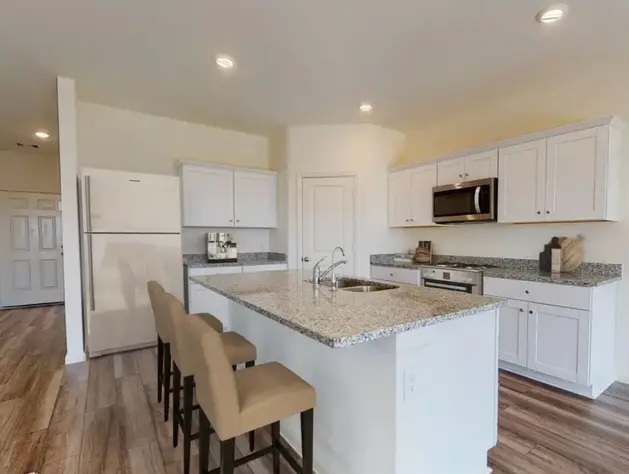 🎉New Construction for sale in BROOKSHIRE!! (Near Katy) - Houses in Brookshire - Image 3 of 10