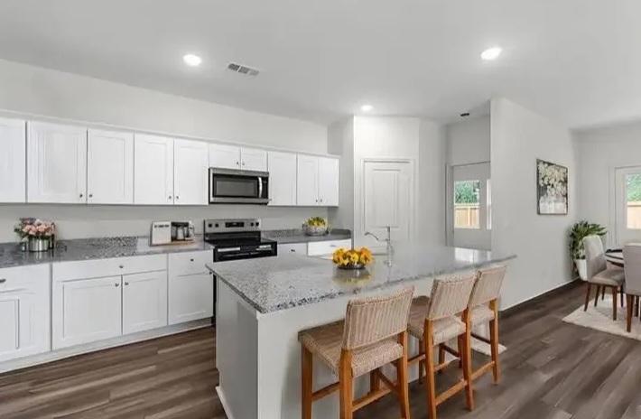 NEW CONSTRUCTION FOR SALE IN MAGNOLIA - Houses in Magnolia - Image 2 of 9