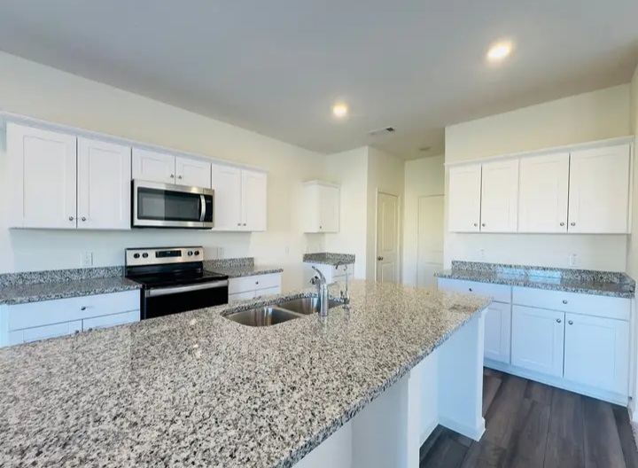 New Construction for sale in MONTGOMERY near Lake Conroe! - Houses in Montgomery County - รูปภาพ 4 of 8