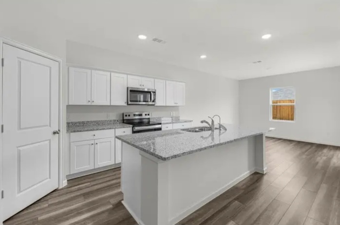 🎉🎉New Construction in BROOKSHIRE!! (Near Katy) - Houses in Houston - Image 3 of 10