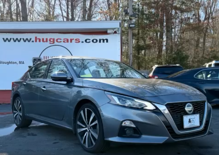 Nissan Altima 2.5 Platinum AWD Sedan 4D 2020 - Cars in Stoughton - Image 4 of 10