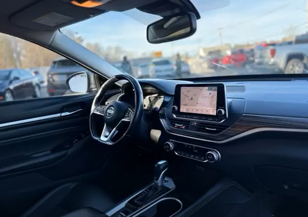 Nissan Altima 2.5 Platinum AWD Sedan 4D 2020 - Cars in Stoughton - Image 7 of 10