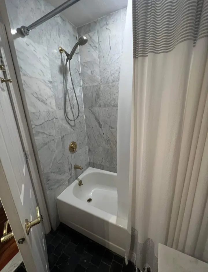 One bedroom in Beacon Hill fully furnished