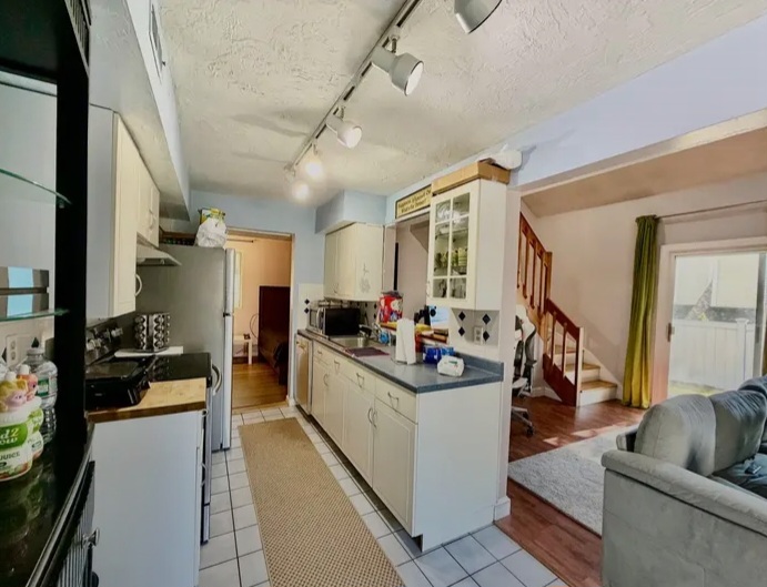 Rental good price in highly desirable Whitman Pond Village - Houses in Weymouth - Image 4 of 10