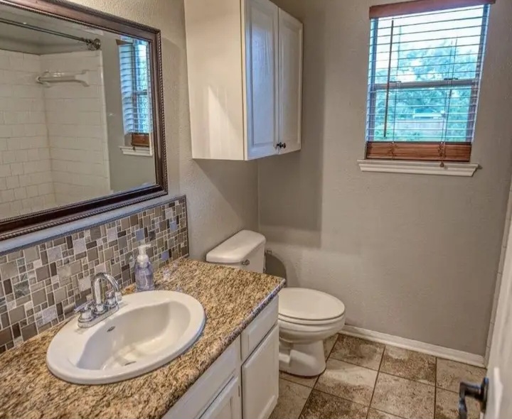 spacious home for sale in Angleton - Houses in Angleton - Imagem 5 of 10