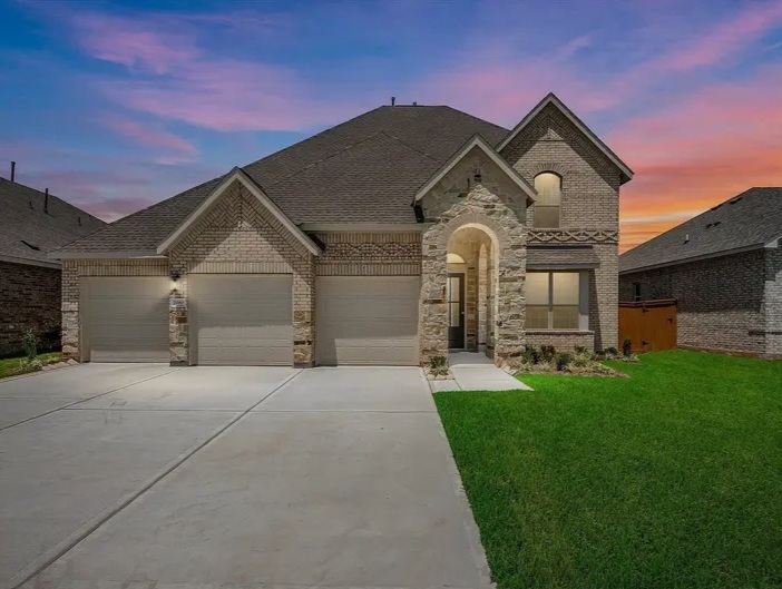 stunning 4-bedroom, 3.5-bath home for sale in Brookshire — Houses