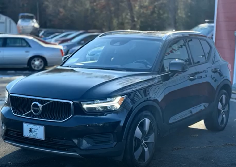 🚗 2020 Volvo XC40 T5 Momentum Sport Utility 4D