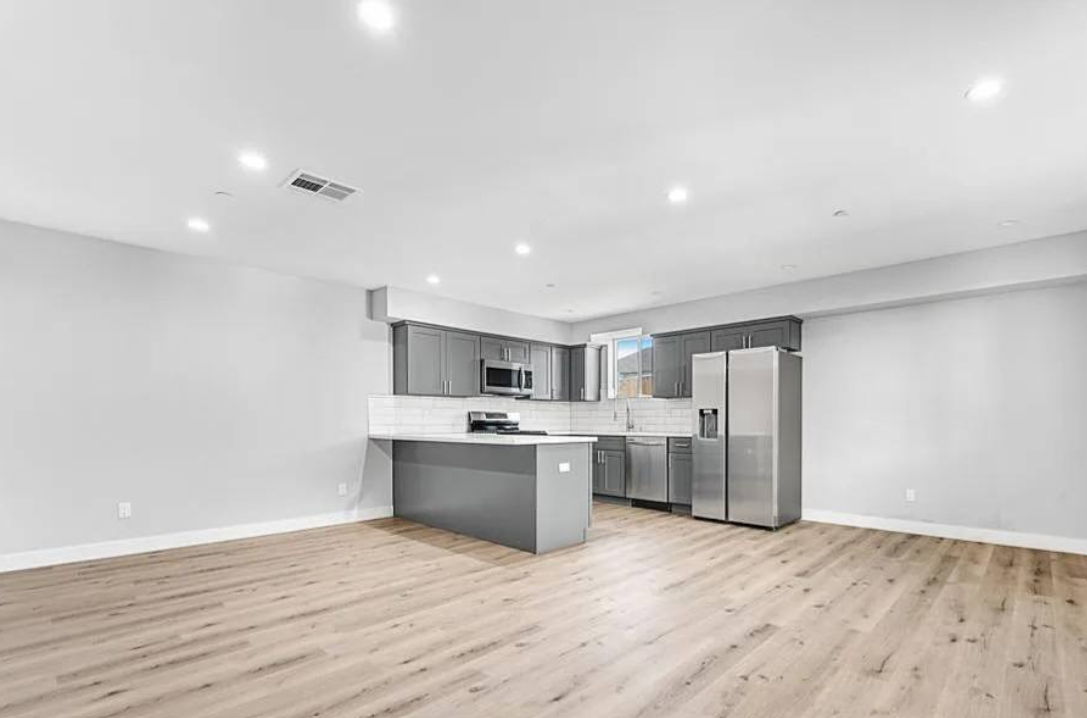 Apartment for Lease in Los Angeles 90019 (Washington & Crenshaw)