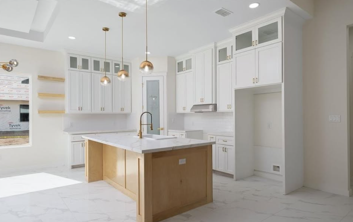 🏡 Modern Farmhouse Living in Edinburg