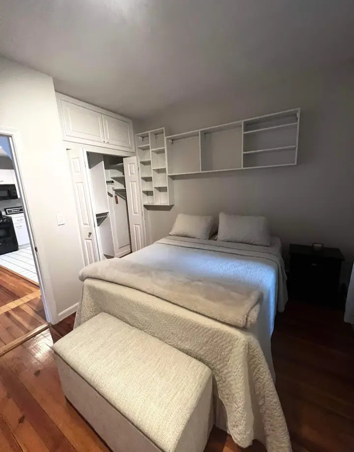 One bedroom in Beacon Hill fully furnished