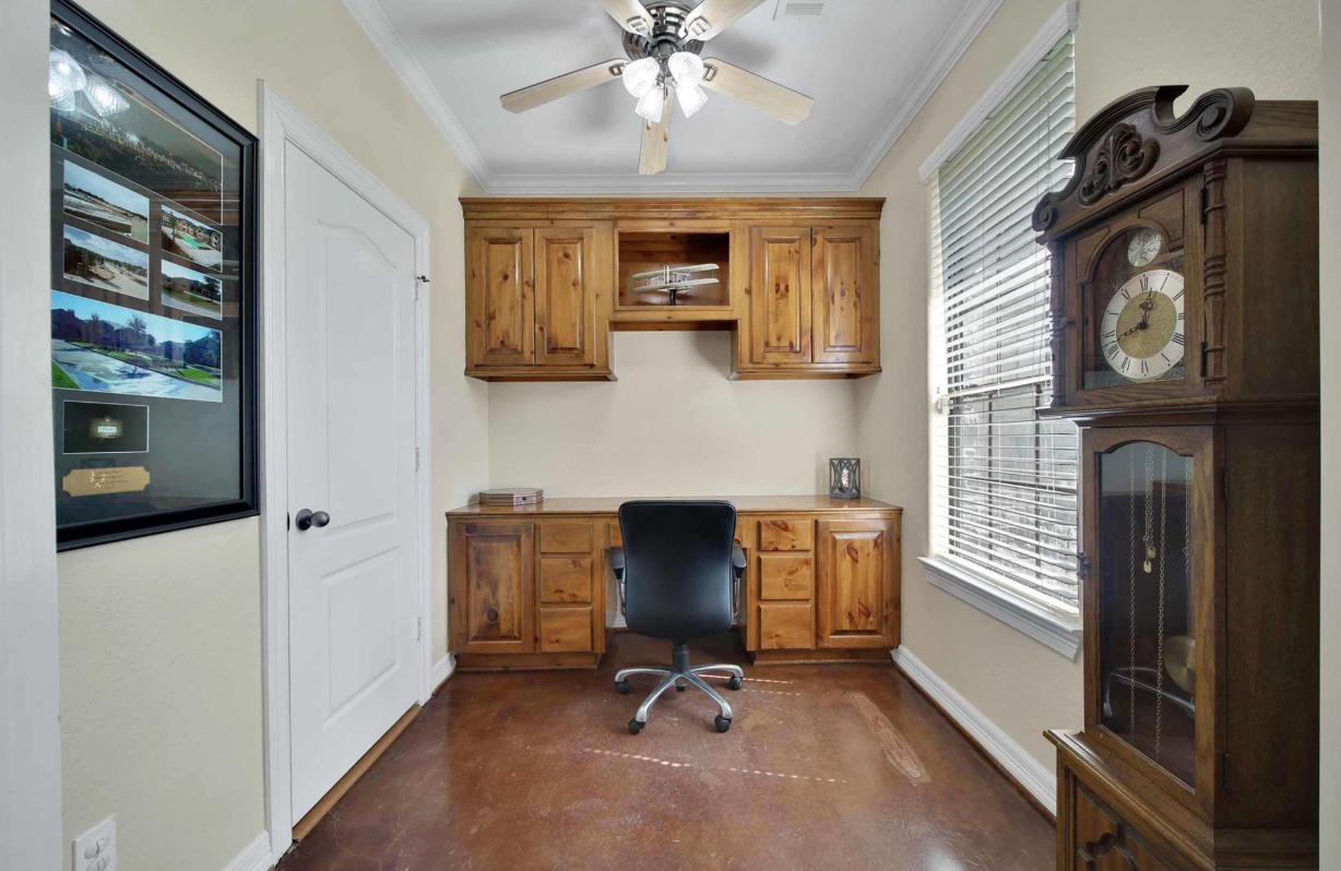 🏡 Montgomery, TX | 1 Acre • 1.5-Story • Timeless Style 🏡