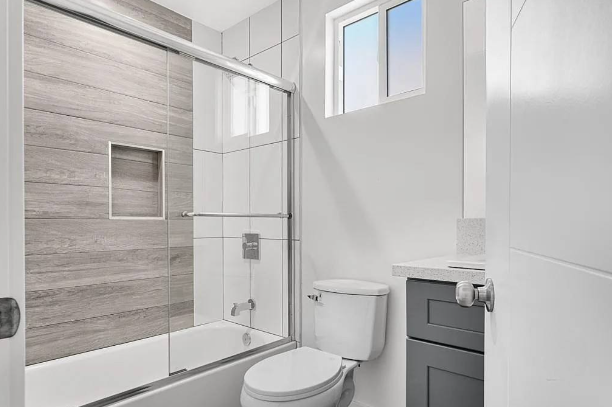 Apartment for Lease in Los Angeles 90019 (Washington & Crenshaw)